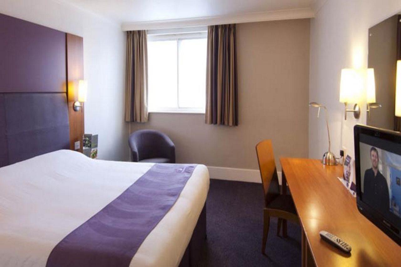 Premier Inn Crewe Central Εξωτερικό φωτογραφία