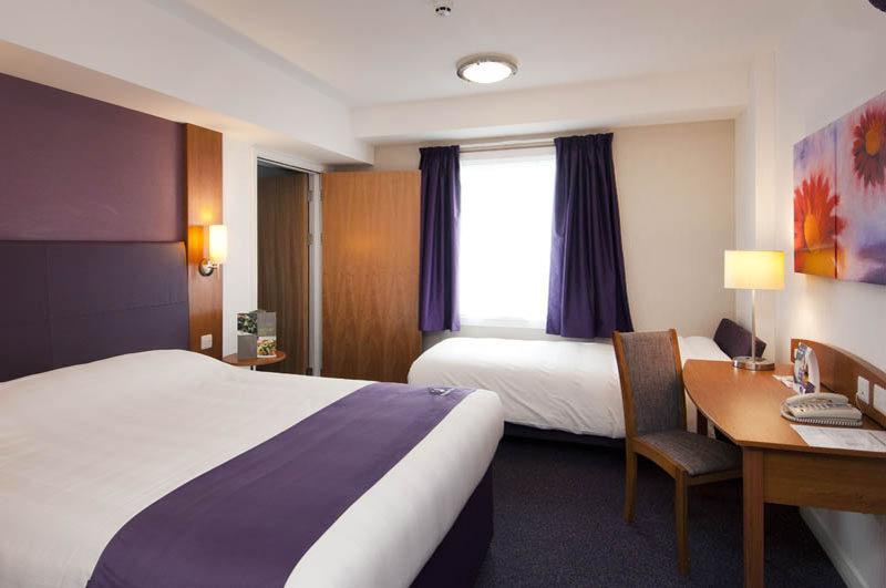 Premier Inn Crewe Central Εξωτερικό φωτογραφία